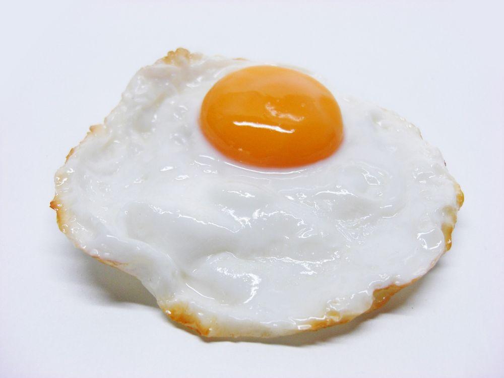 Comer ovo com dente inflamado faz mal?
