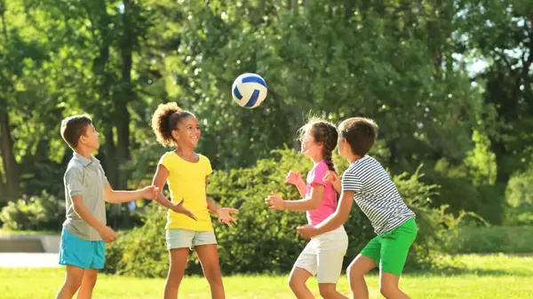 Os grandes benefícios do esporte na infância para a rotina 